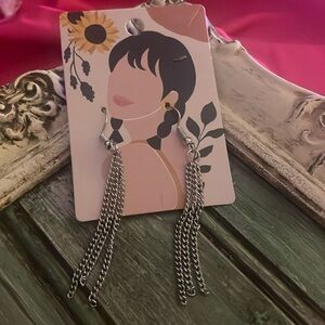 Fun chain tassel earrings